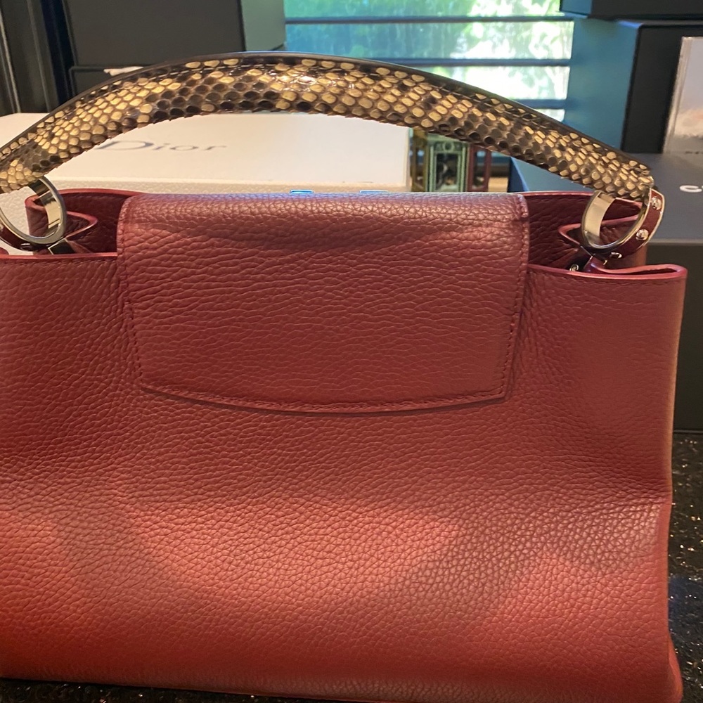 ❗️SOLD❗️💯% Auth LV Capucines MM python handle - Picture 11 of 16